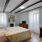 Villa Lucy