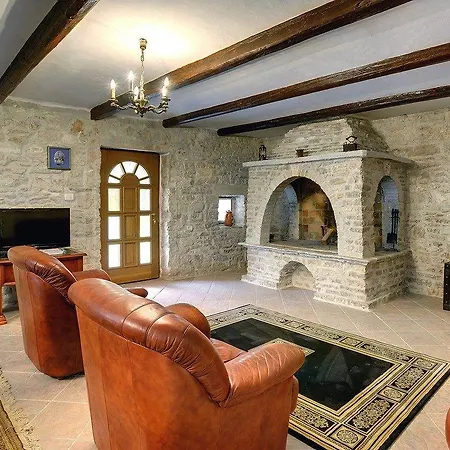 Lucy Holiday home *