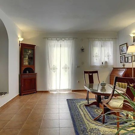 Villa Lucy