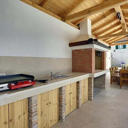 Lucy Villa Barban
